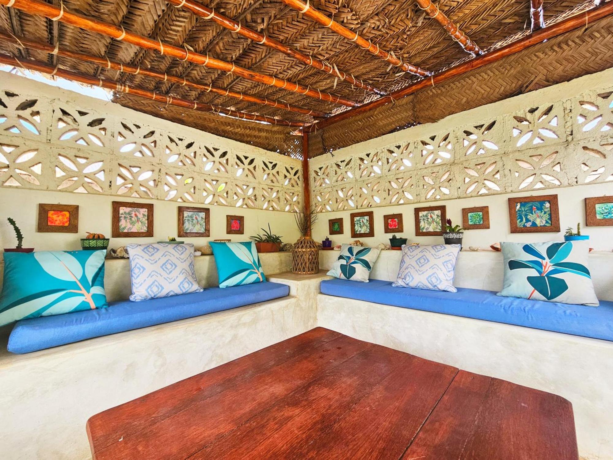 Zanzicrown Hotel 3*
